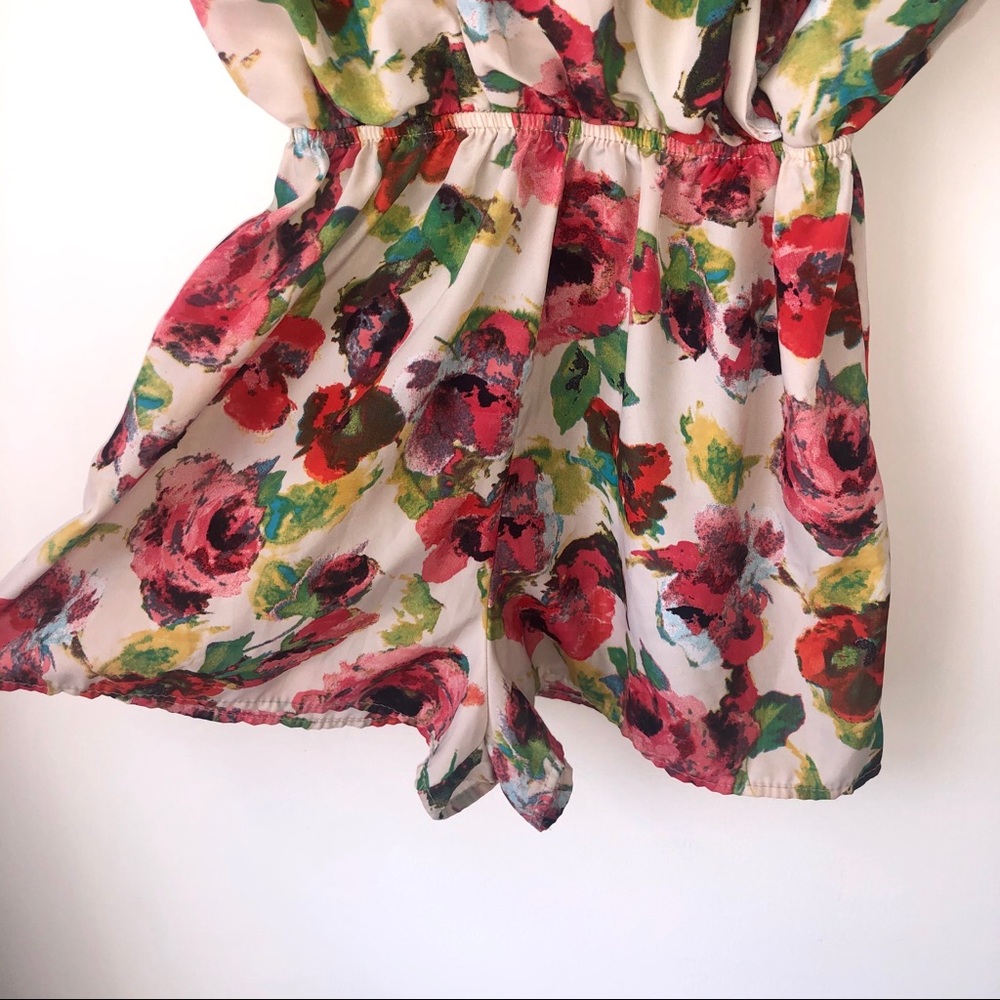 Charlotte Russe Floral Romper Size Small - Picture 3 of 6
